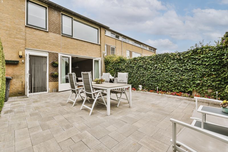 Courtyard Paving Service